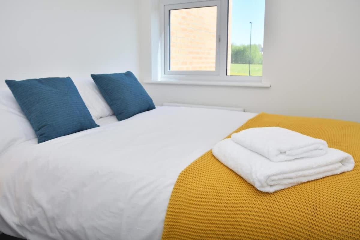 Regal House By True Stays - 3 Bedroom House In Stoke-On-Trent Eksteriør billede