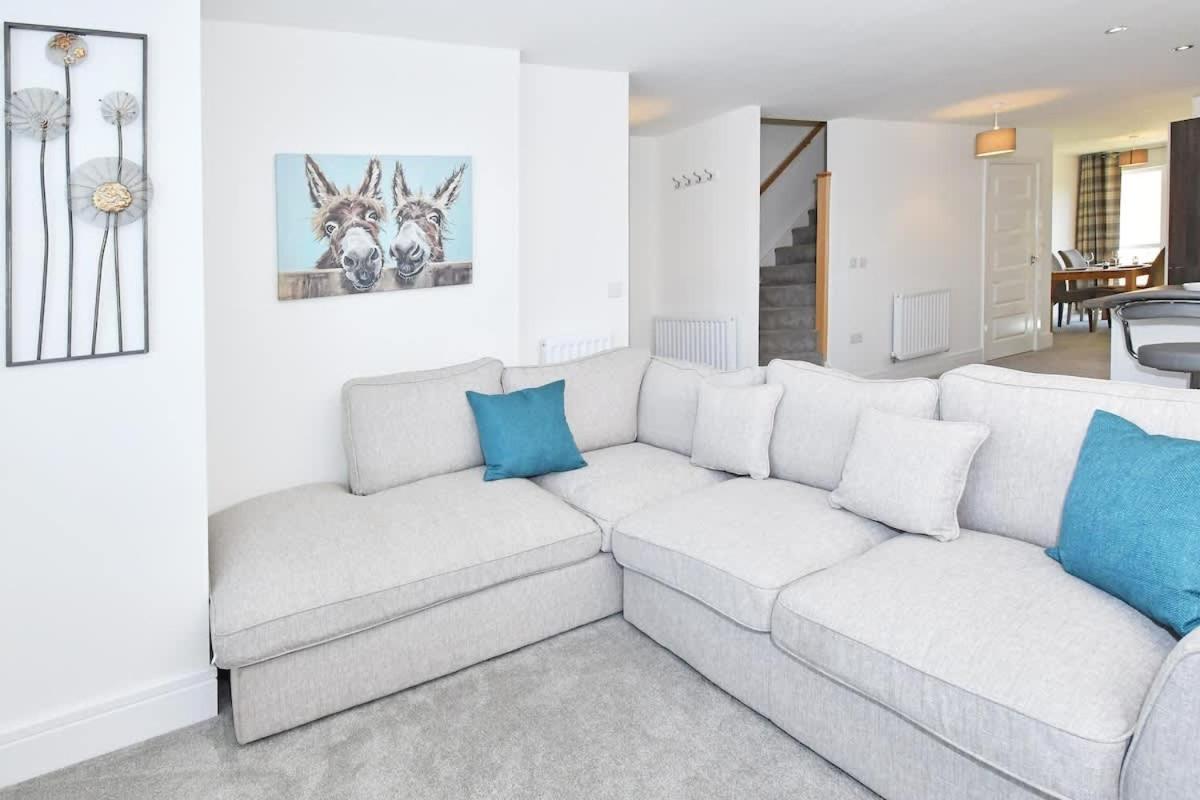 Regal House By True Stays - 3 Bedroom House In Stoke-On-Trent Eksteriør billede