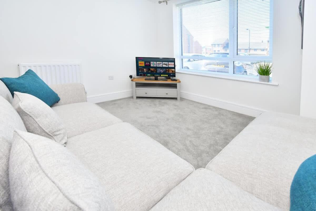 Regal House By True Stays - 3 Bedroom House In Stoke-On-Trent Eksteriør billede