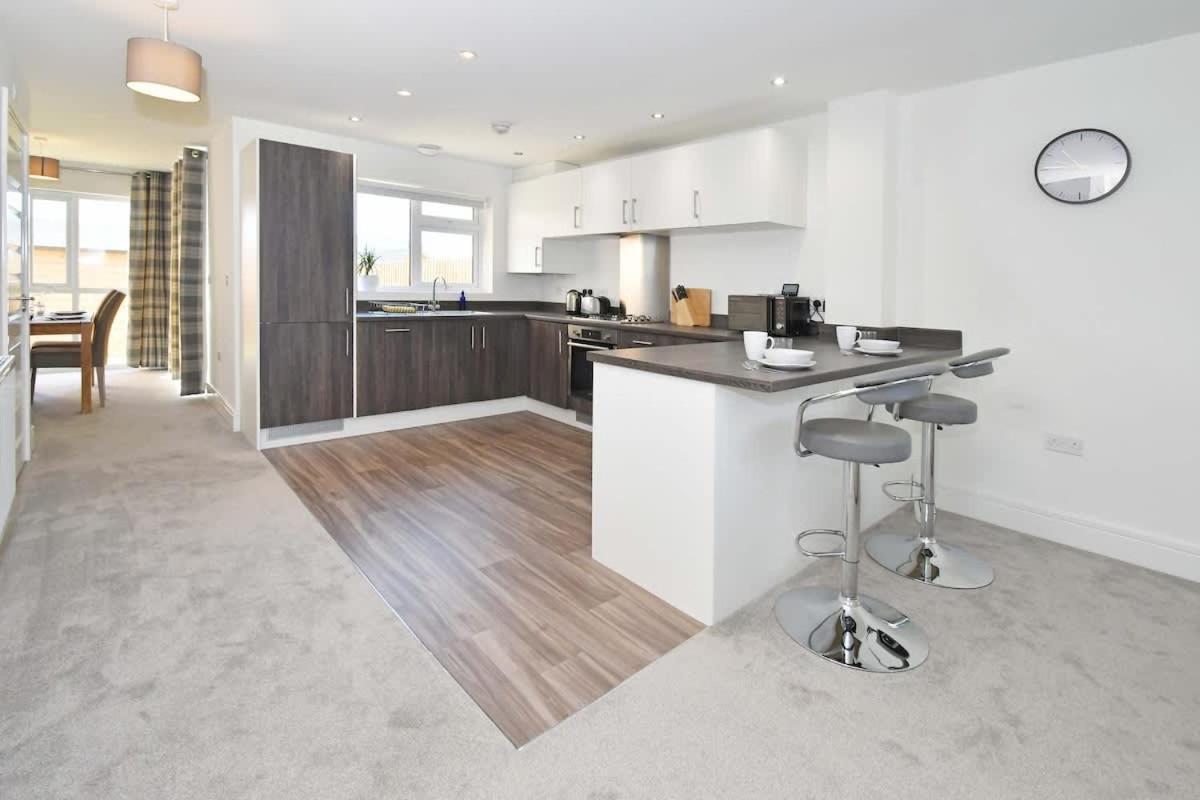 Regal House By True Stays - 3 Bedroom House In Stoke-On-Trent Eksteriør billede