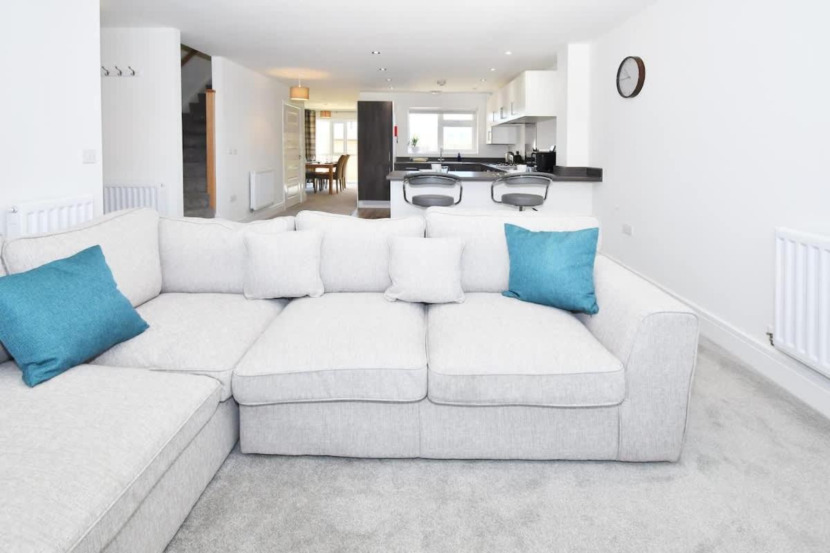 Regal House By True Stays - 3 Bedroom House In Stoke-On-Trent Eksteriør billede
